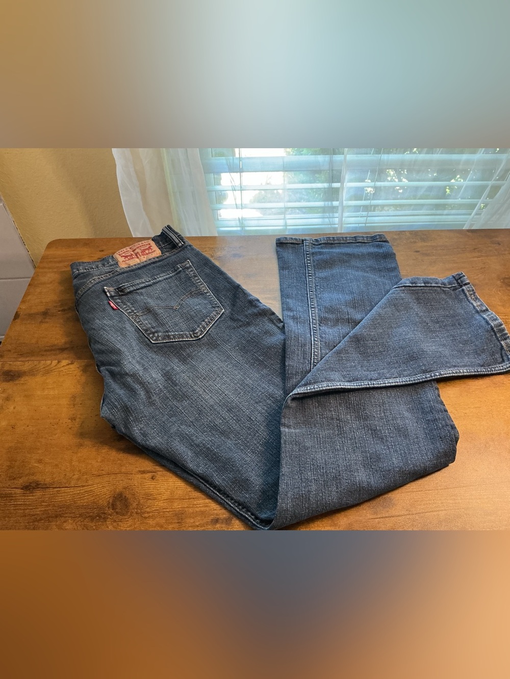 LEVI STRAUSS & CO.  559 Jeans
